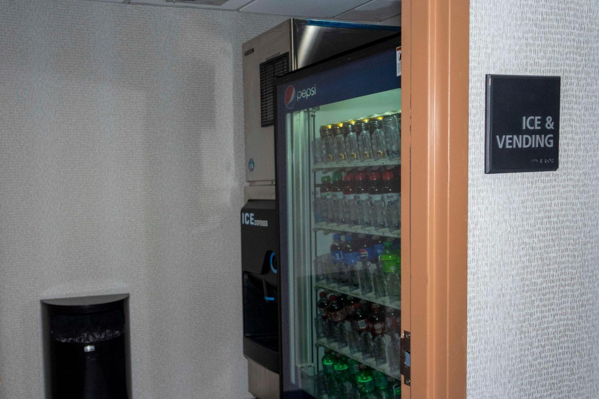 Hampton Inn & Suites Riverton Εξωτερικό φωτογραφία